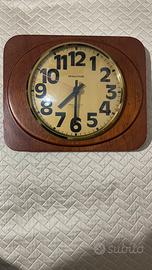 Orologio  al quarzo in legno massello Mauthe