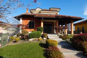 Fossano villa in zona centrale