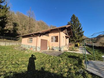 VILLA SINGOLA A PONZONE