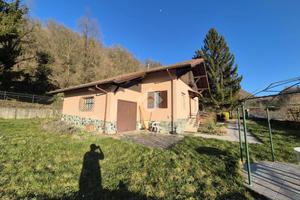 VILLA SINGOLA A PONZONE