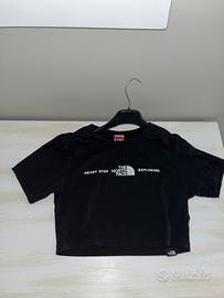 maglietta corta nera