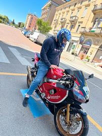 Yamaha R6