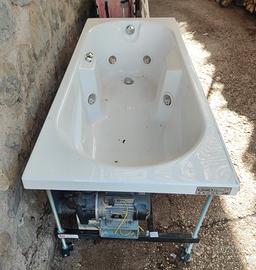 vasca idromassaggio Jacuzzi 