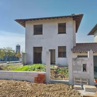 Villetta indipendente a schiera libera su 3 lati