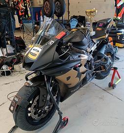 Yamaha R6 race non immatricolata