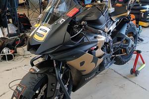 Yamaha R6 race non immatricolata