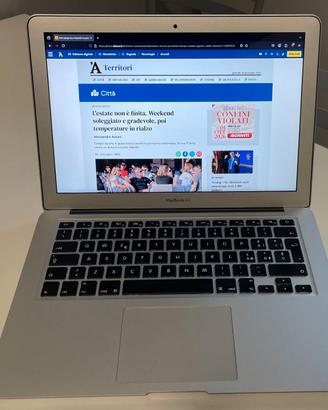 Apple MacBook Air 13 pollici - mod.2015