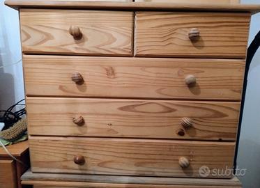 Cassettiera di legno massello a 5 cassetti