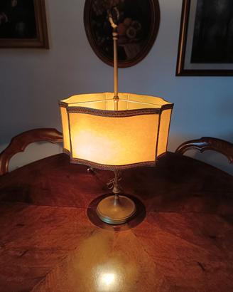 Lampada da tavolo vintage in ottone