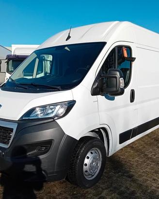 Peugeot Boxer passo lungo - tetto medio