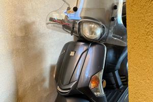 Scooter kymco