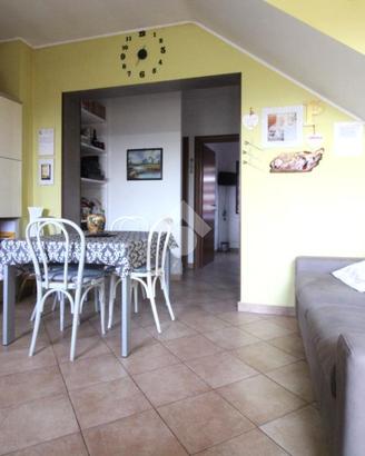 CASA SEMINDIPENDENTE A VINCHIATURO