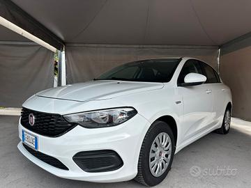 Fiat Tipo 4 porte Lounge