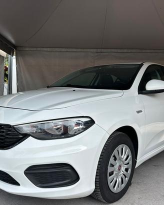 Fiat Tipo 4 porte Lounge