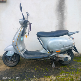 Piaggio Vespa ET4 150