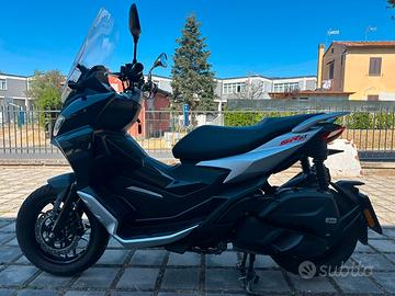 Aprilia SR GT 200