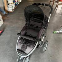 Passeggino a tre ruote