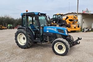Trattore agricolo usato New Holland T4 105F