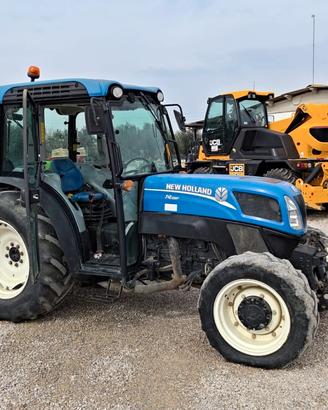 Trattore agricolo usato New Holland T4 105F