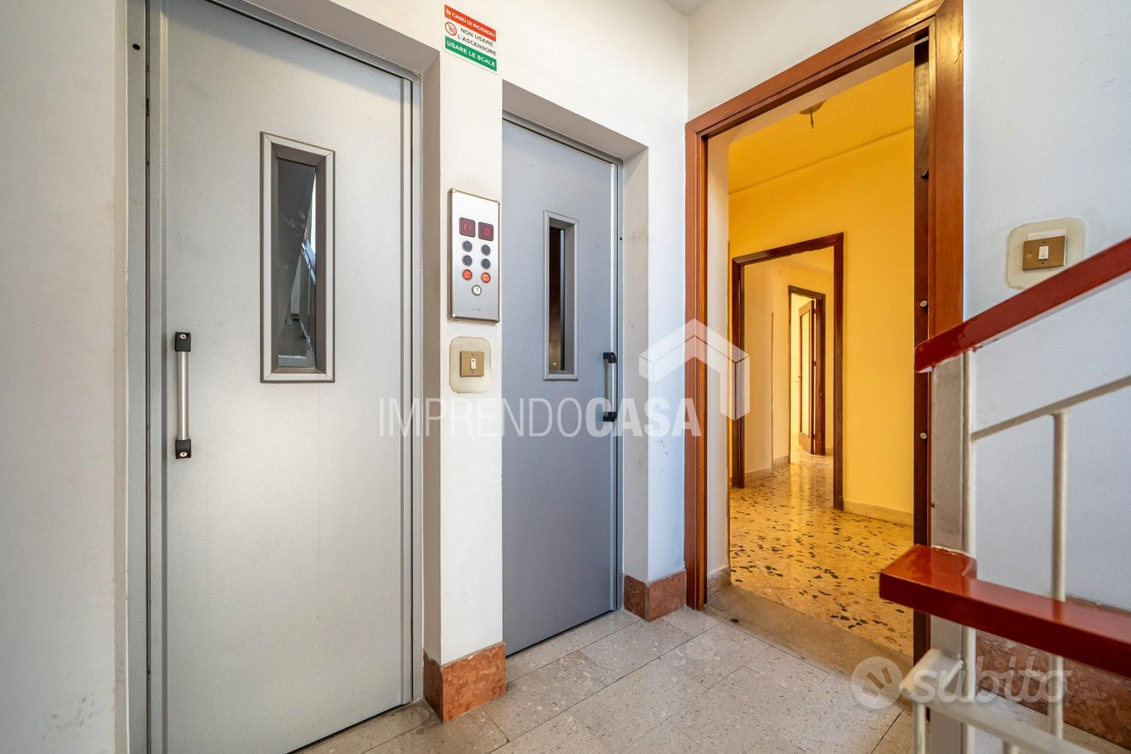 5 vani 161 mq al 3° piano in via Aquileia - Altro