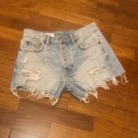 jeans corto alla moda estivo