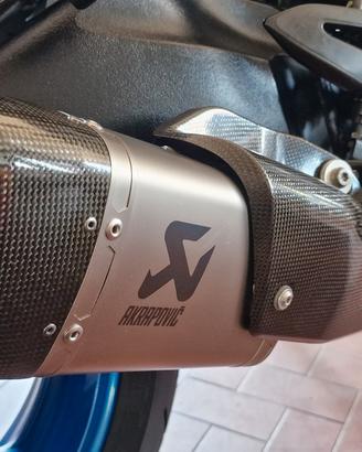 terminale Akrapovic GSXS 1000 GX