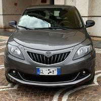 Lancia ypsilon gold 2022 1.0 70 cv