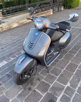 VESPA GTS 250 CON MOTORE 300 – IDEALE PER MECCANIC