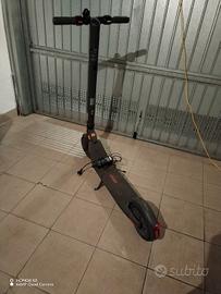 Monopattino elettrico come da foto 