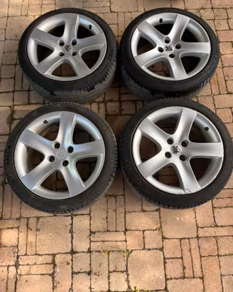 Cerchi Peugeot e gomme Michelin