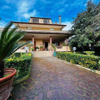VILLA SINGOLA A APRILIA