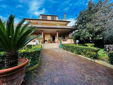 VILLA SINGOLA A APRILIA