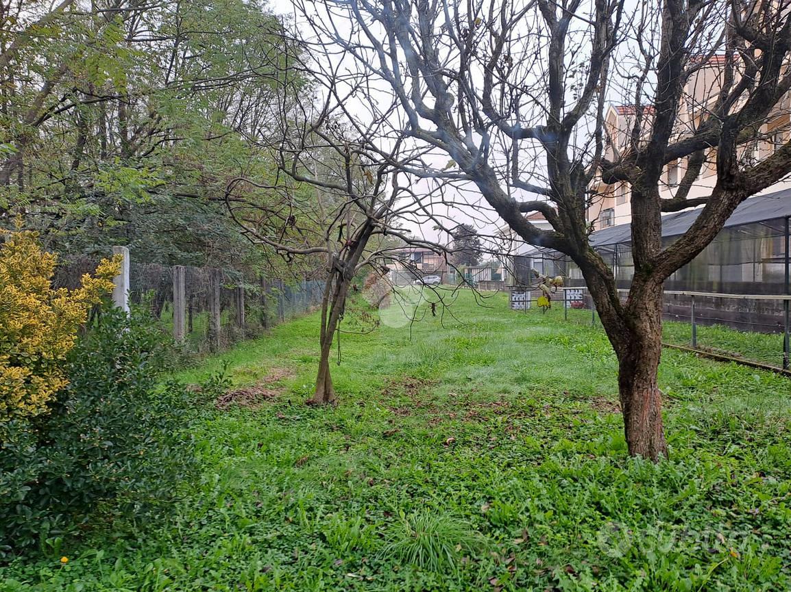 TER. RESIDENZIALE A SAMARATE - View 2