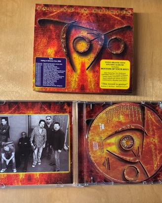 CD TOTO falling in between CD