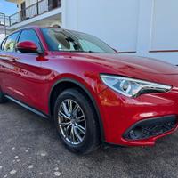 Alfa Romeo Stelvio 2.2 Turbodiesel 190 CV AT8 RWD 