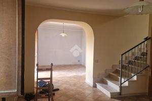 CASA SEMINDIPENDENTE A FOGLIANISE