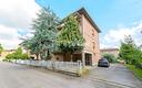 ampio-quadrilocale-al-primo-piano-con-due-balconi