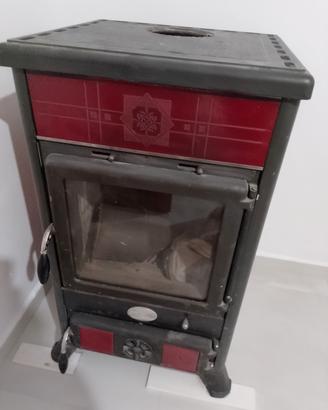 Stufa legna ghisa e maiolica Rossella R1 LaNordica