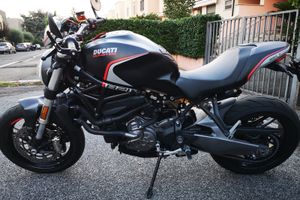 Ducati Monster 821 Stealth