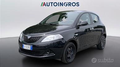 LANCIA Ypsilon 1.0 firefly hybrid Silver s&s 70cv