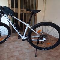 Bicicletta donna mod Aspect marchio Scott