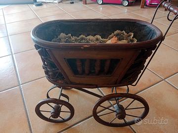 carrozzina giocattolo antica