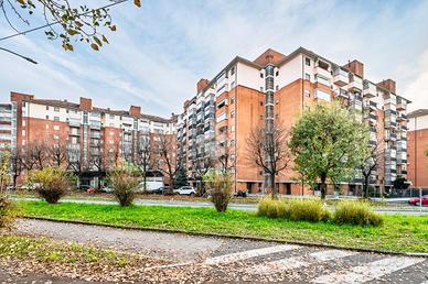 5 LOCALI A VENARIA REALE