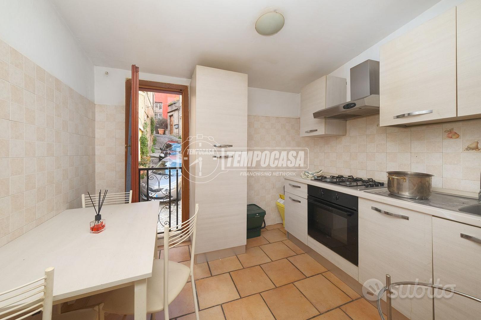 Apartment in Campagnano di Roma, Roma Capitale - Altro