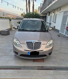 Lancia ypsilon