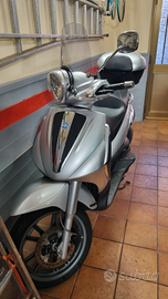Scooter Beverly 250 i.e
