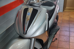 Scooter Beverly 250 i.e