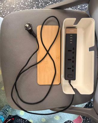Scatola organizer per cavi con multipresa e USB