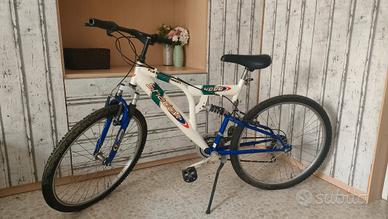 Mountain Bike 26" Shadow 4000 Bi-ammortizzata