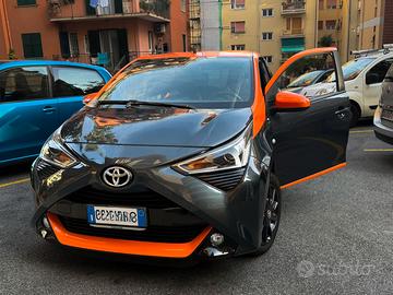 toyota Aygo Connect bi-color